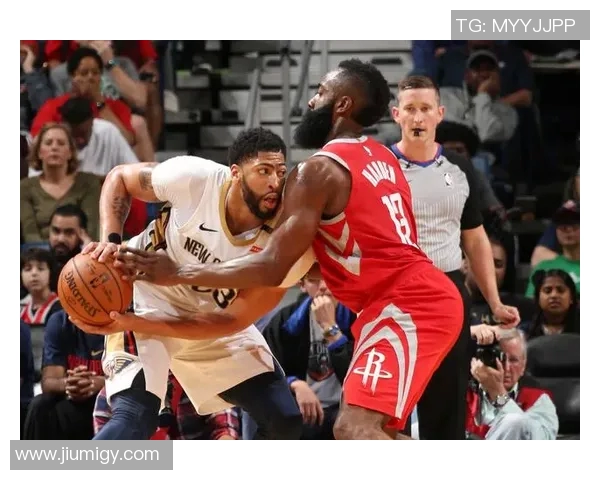 多诺万米切尔带领球队奋勇争先展现超凡篮球才华与领袖魅力